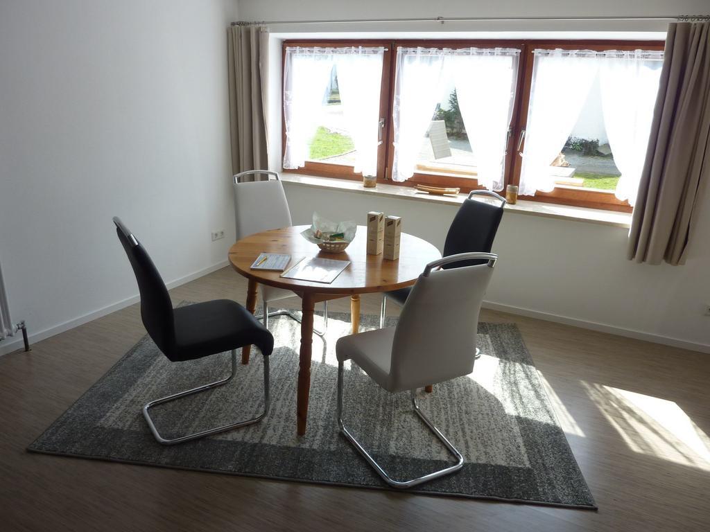 Michlhof Apartment Oberostendorf Room photo